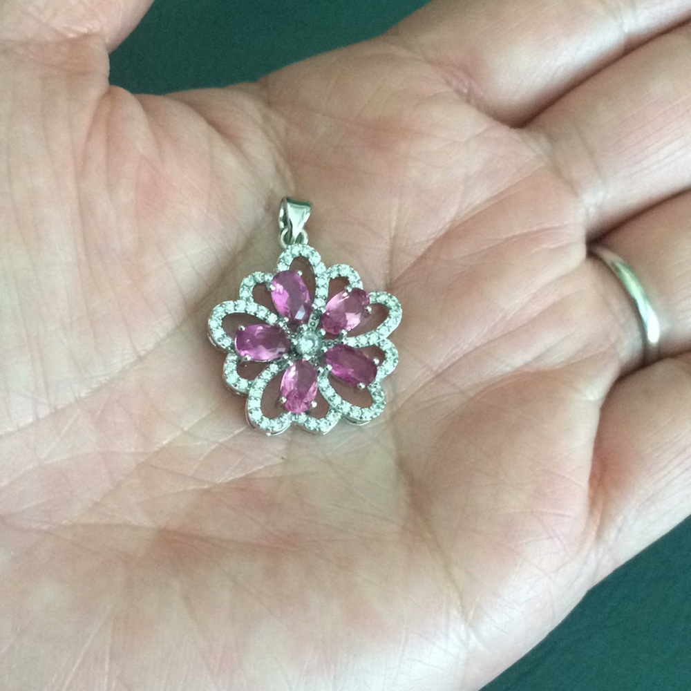 🆕Pink Raspberry White CZ Pendant⭐️ - Picture 5 of 5